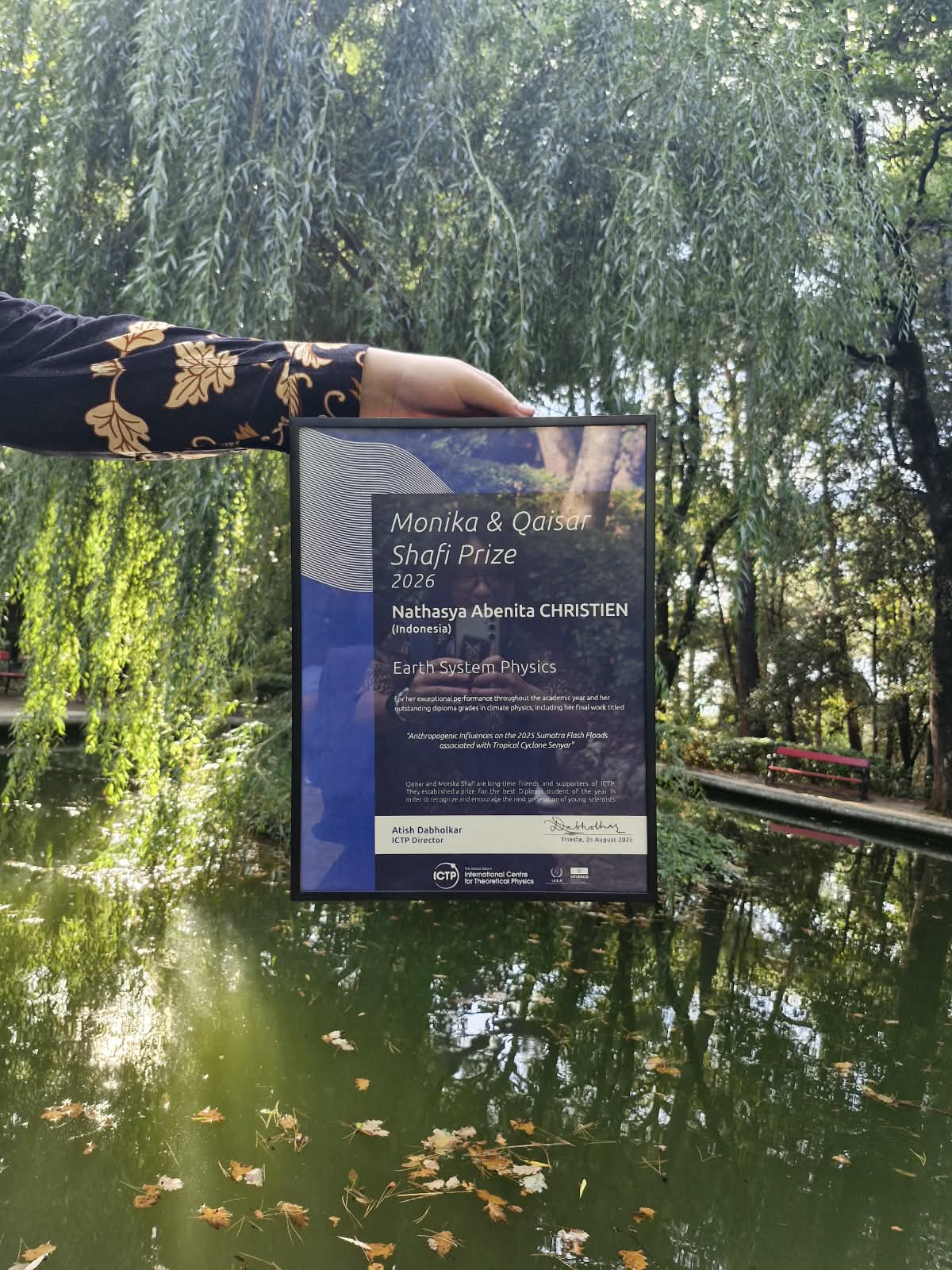 Shafi Prize Frame